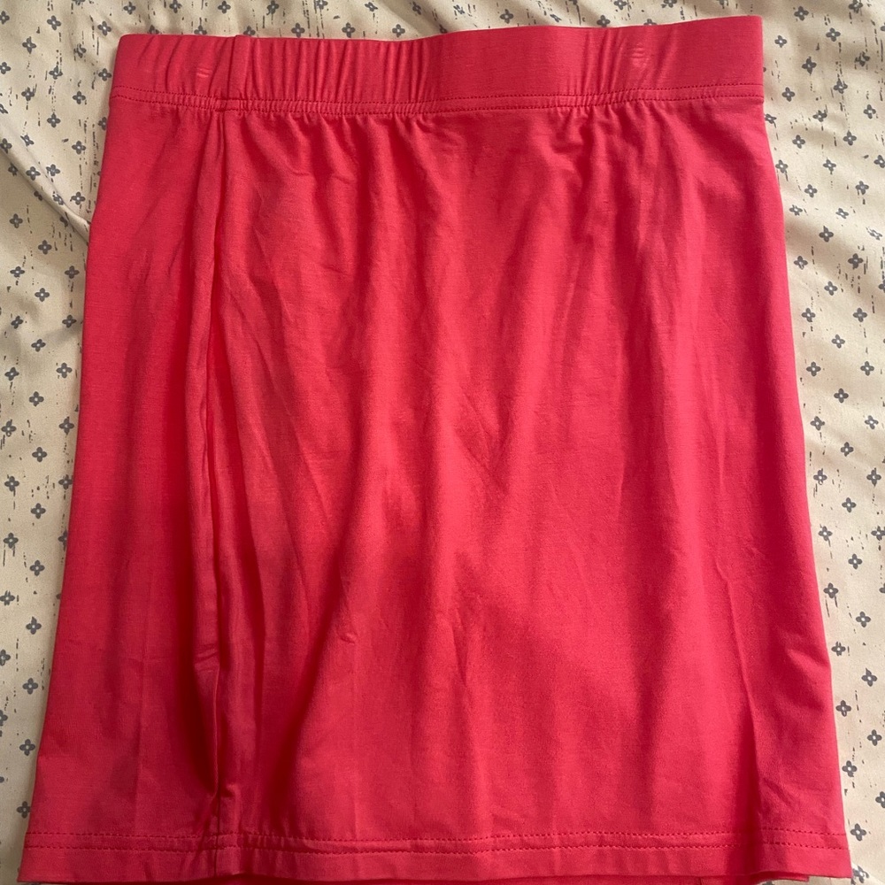 pink skirt